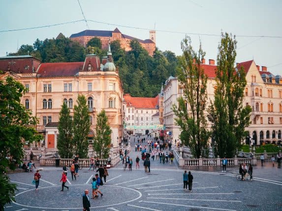 In zwei Tagen in Ljubljana kann man einige Sehenswürdigkeiten besuchen. Die Stadt des Drachen lockt mit der Burg Ljubljana & Jože Plečnik's Architektur.