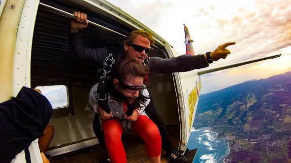 Eine besondere Hawaii Attraktion ist das Skydiving am North Shore, Oahu, Hawaii. Ein erfahrungsbericht zum Tandemsprung mit Skydive Hawaii. Hawaii Tipps.
