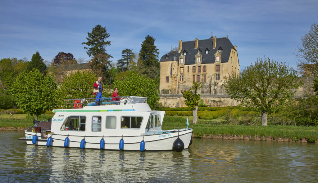 Frankreich ist das Land der Feinschmecker und Genießer. Mit dem führerscheinfreien Hausboot Frankreich kulinarisch vom Wasser aus entdecken.